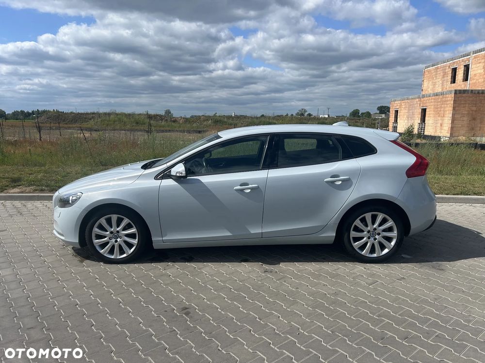 Volvo V40 D2 - 2