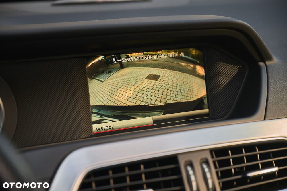 Mercedes-Benz Klasa C 63 AMG - 35