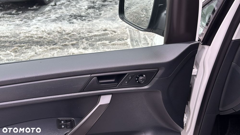 Volkswagen Caddy - 10