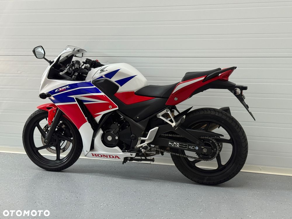 Honda CBR - 16