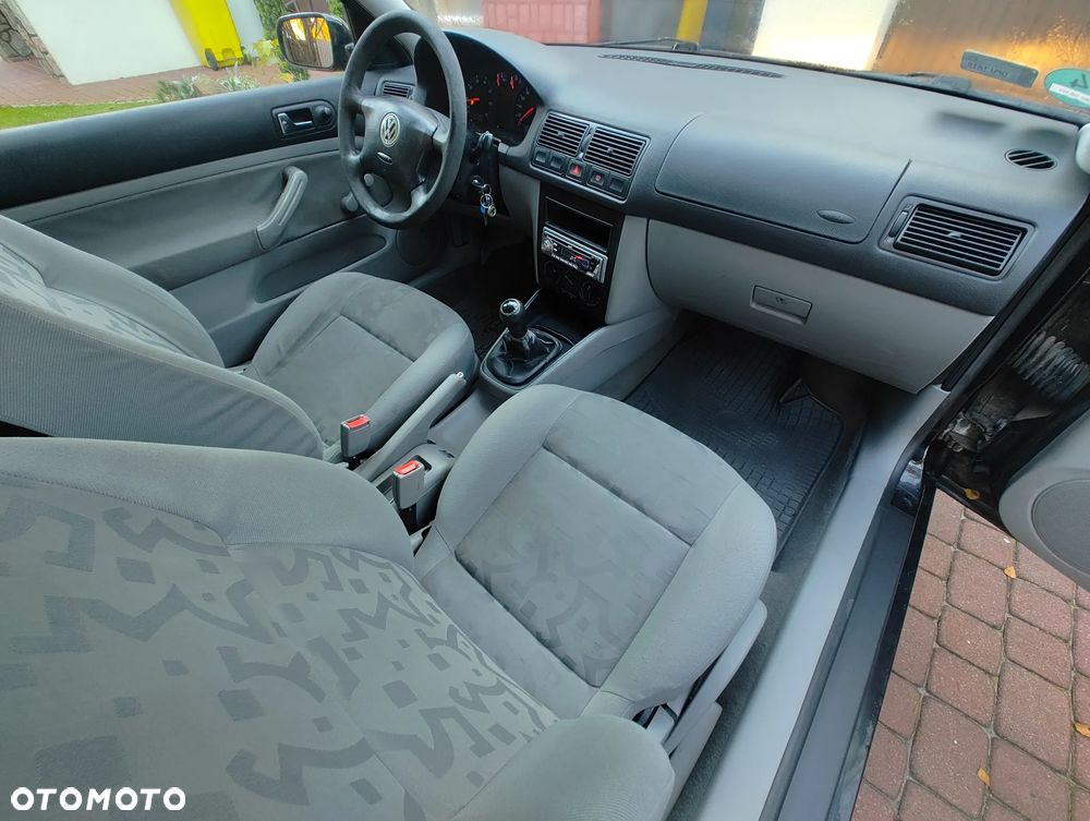 Volkswagen Golf - 19