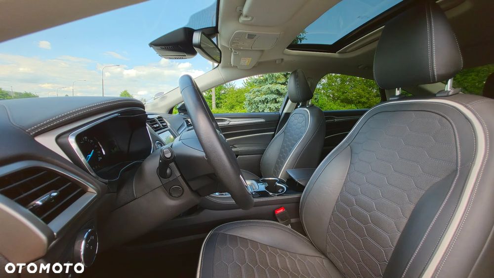 Ford Mondeo Vignale 2.0 Hybrid - 33