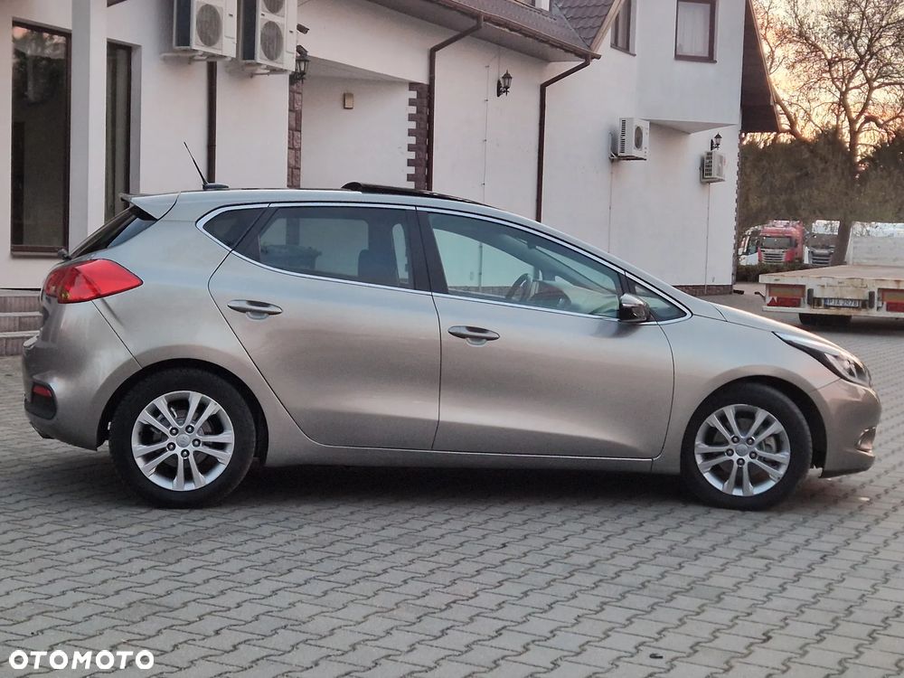 Kia Ceed 1.6 GDI Business Line - 13