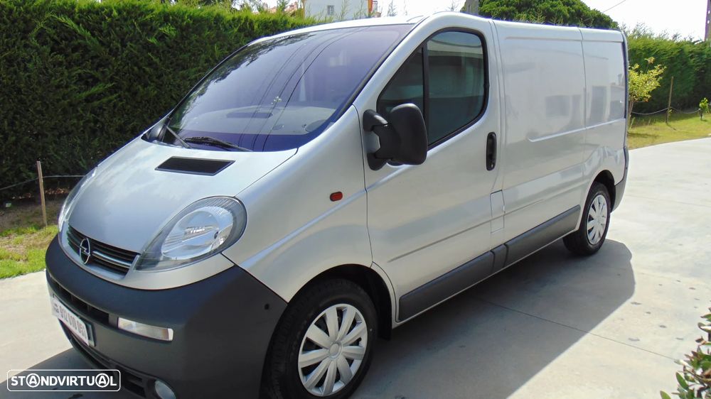 Opel VIVARO 2.5 CDTI - 1