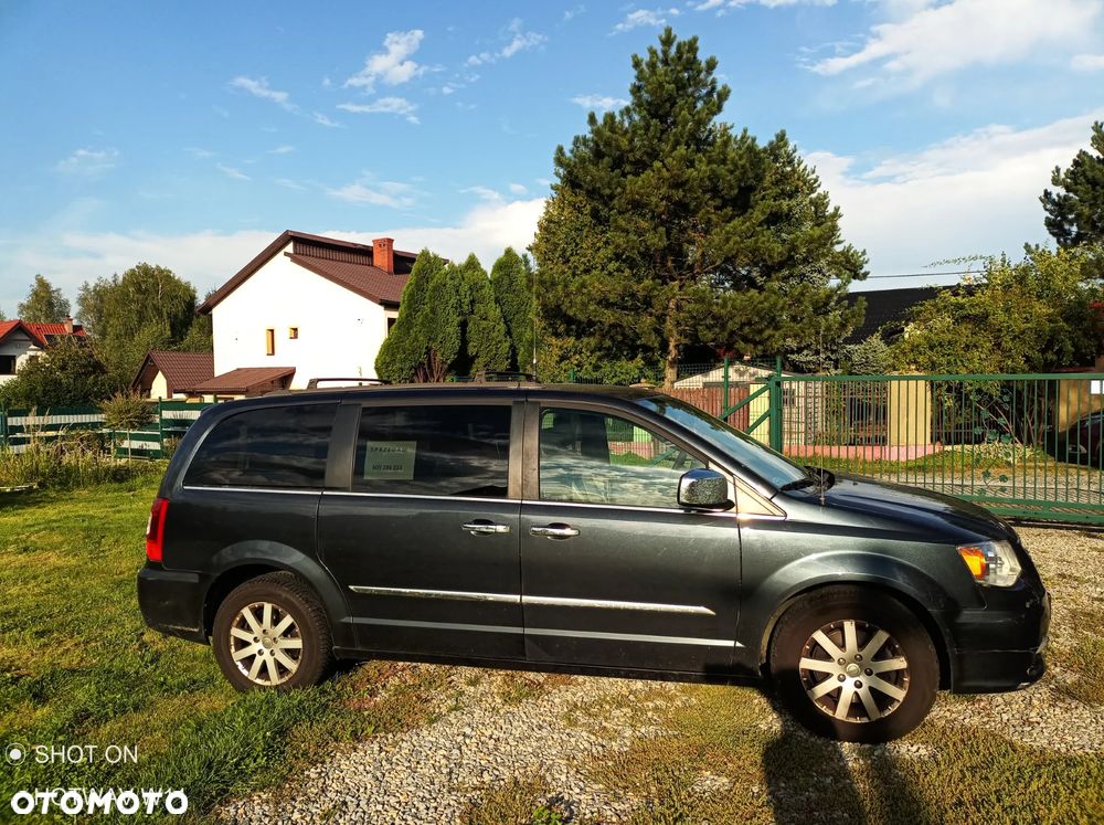 Chrysler Town & Country 3.6 Limited - 1
