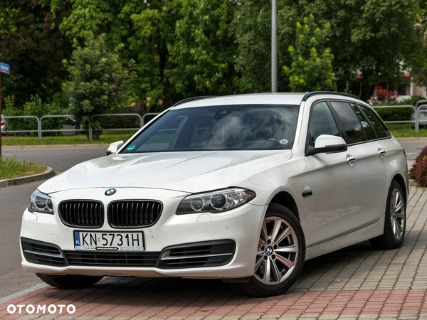 BMW Seria 5 520d Luxury Line