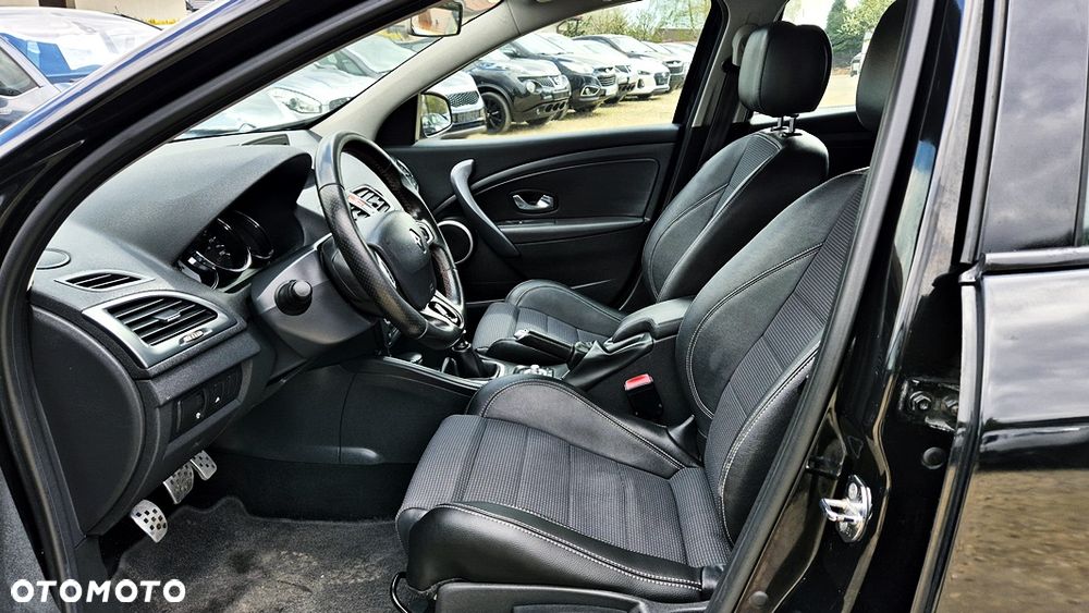 Renault Megane TCe 180 GT - 29