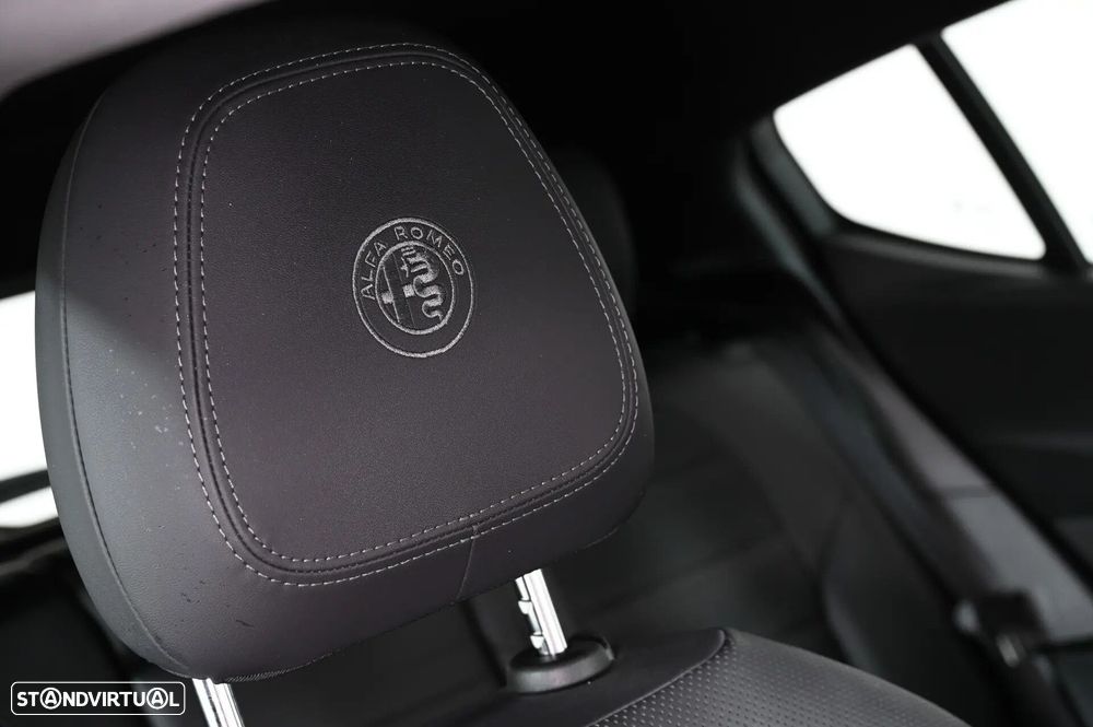 Alfa Romeo Tonale 1.5 Hybrid Sprint - 27