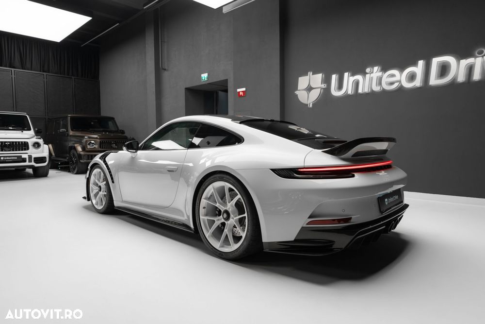 Porsche 992 - 9
