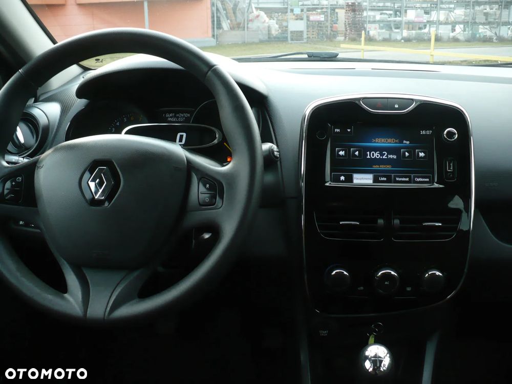 Renault Clio 1.2 16V 75 Start - 19