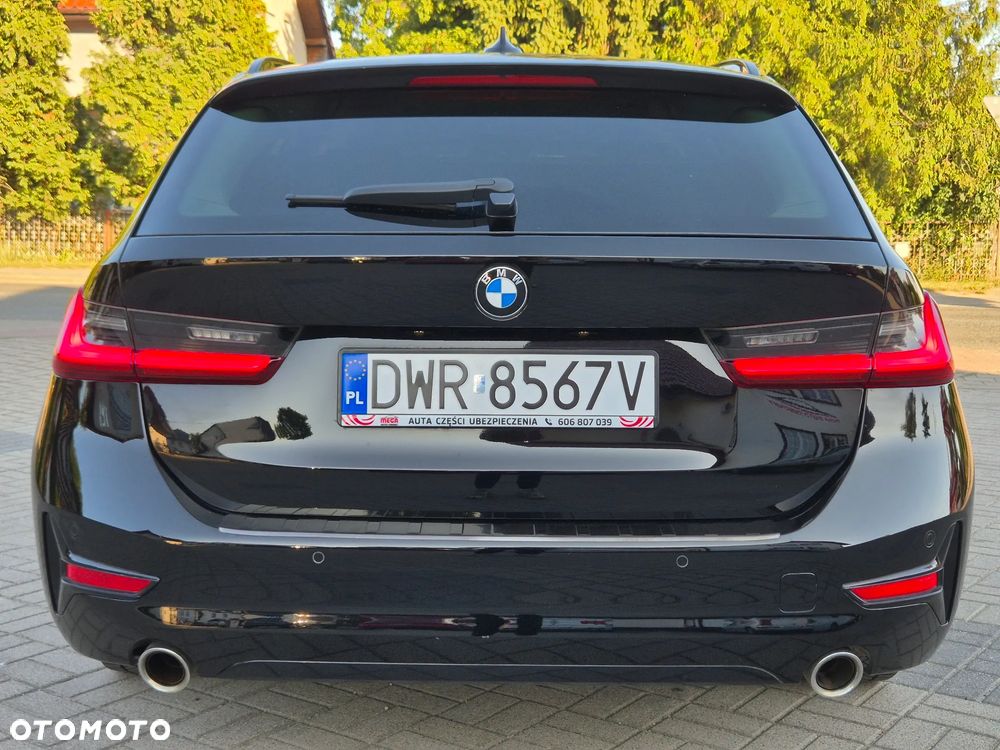 BMW Seria 3 330i Sport Line - 7