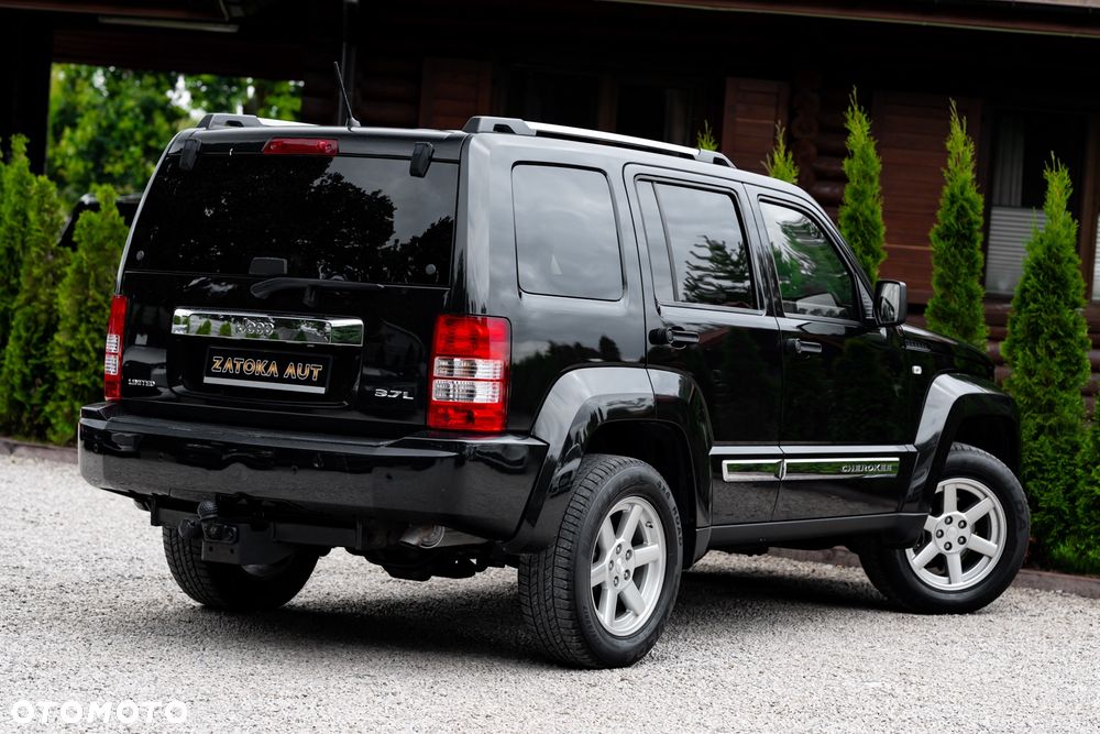 Jeep Cherokee - 13