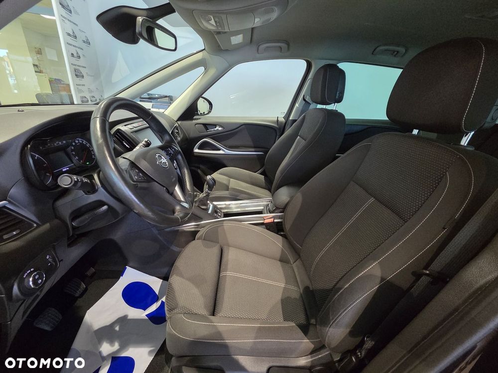 Opel Zafira - 12