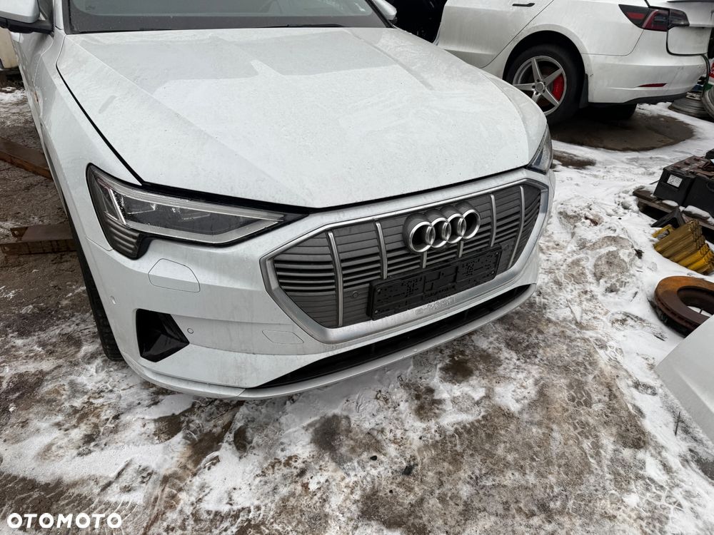 Audi e-tron 55 Quattro S Line - 11