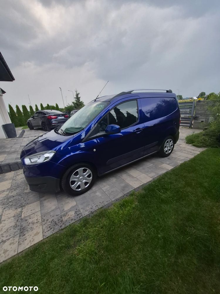 Ford Transit Courier - 1