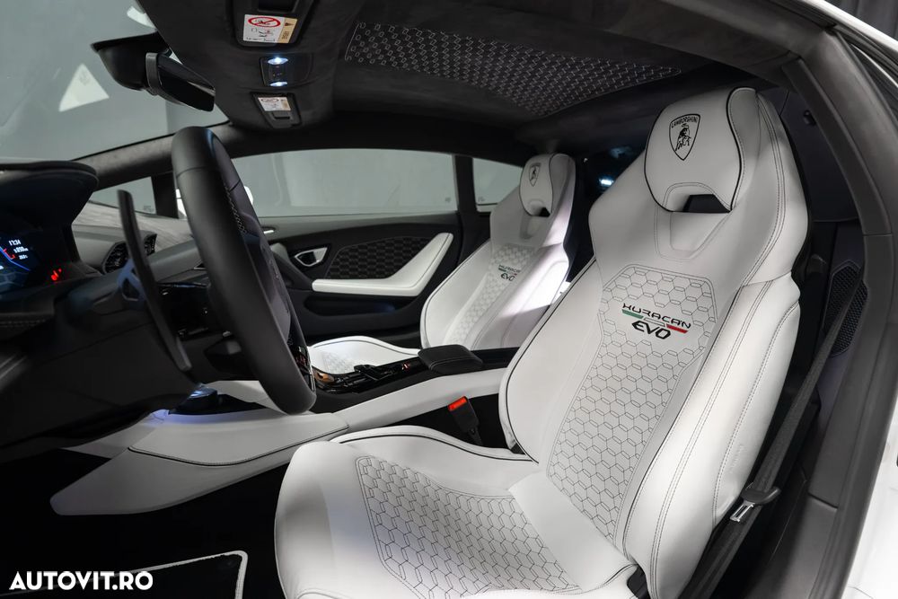Lamborghini Huracan EVO - 23