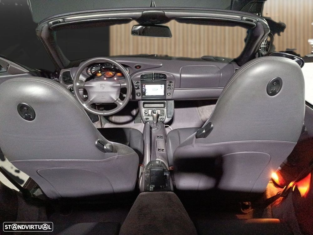 Porsche 911 Série F - 14