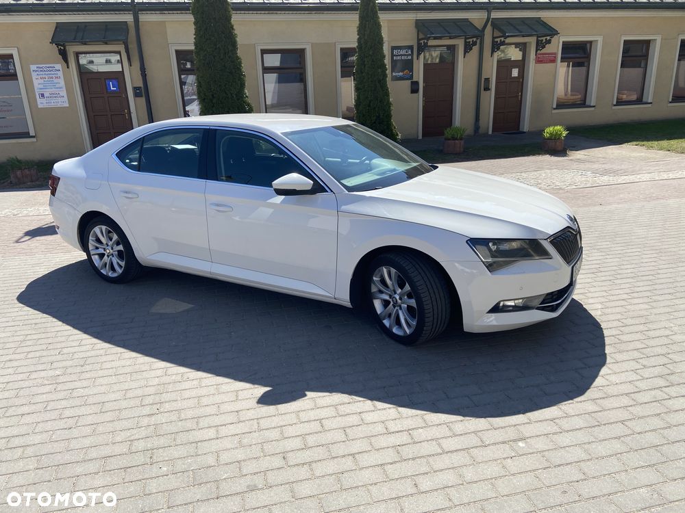Skoda Superb 2.0 TDI Ambition - 11