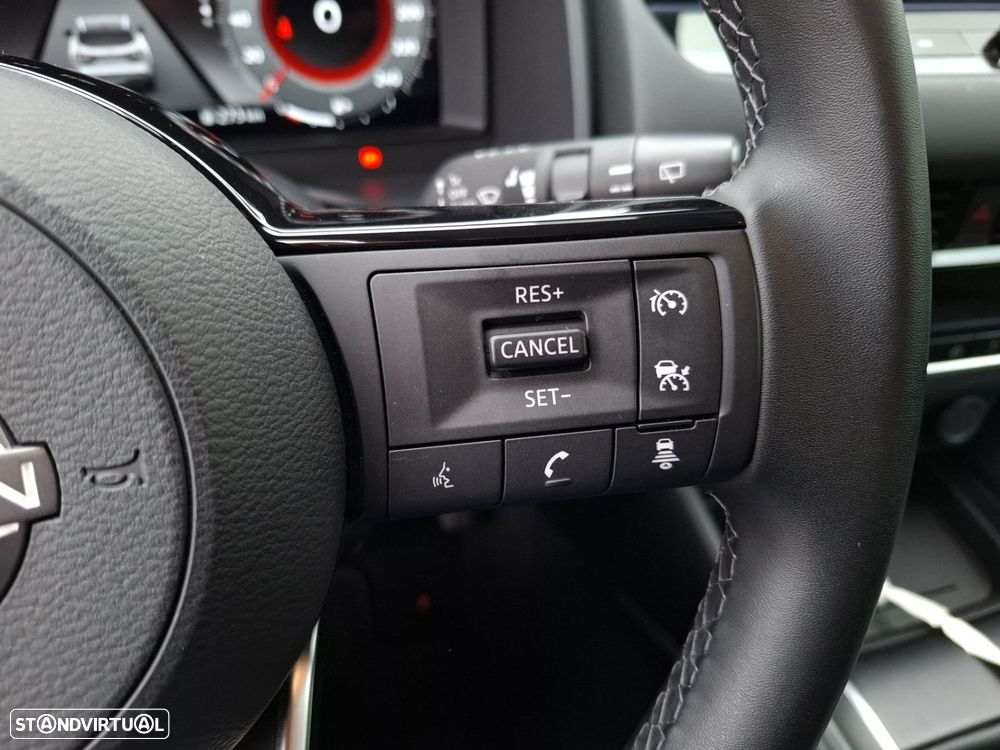 Nissan Qashqai 1.3 DIG-T N-Connecta LED - 16