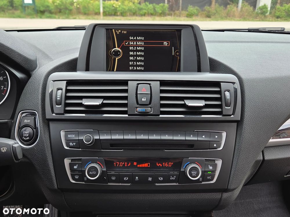 BMW Seria 2 220i Advantage - 33