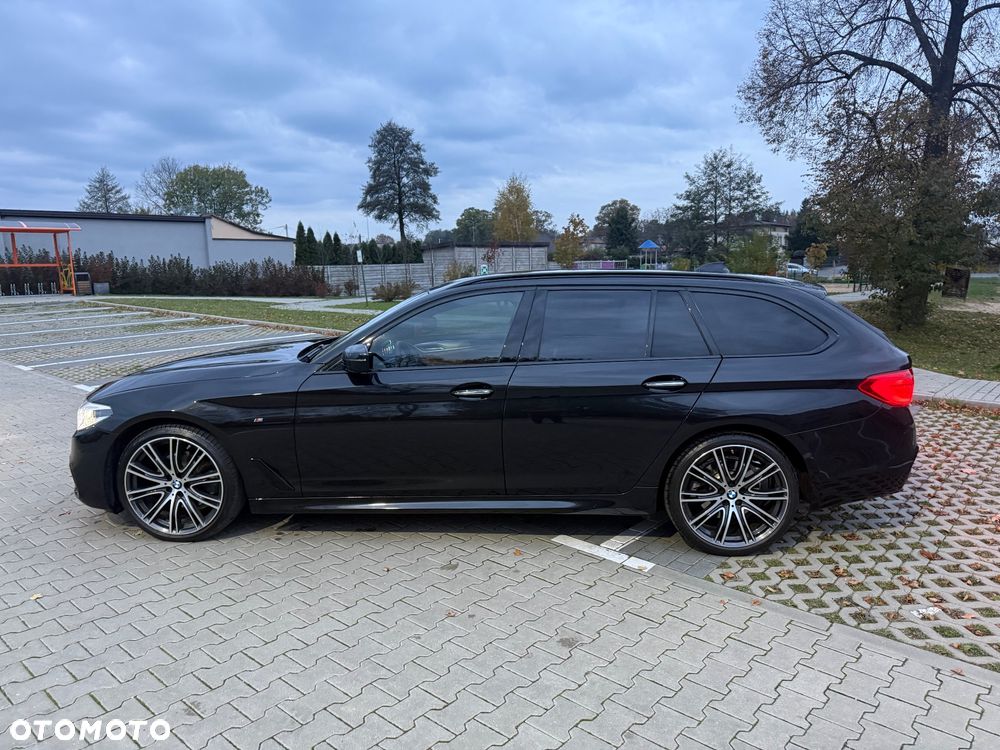 BMW Seria 5 520d M Sport - 4