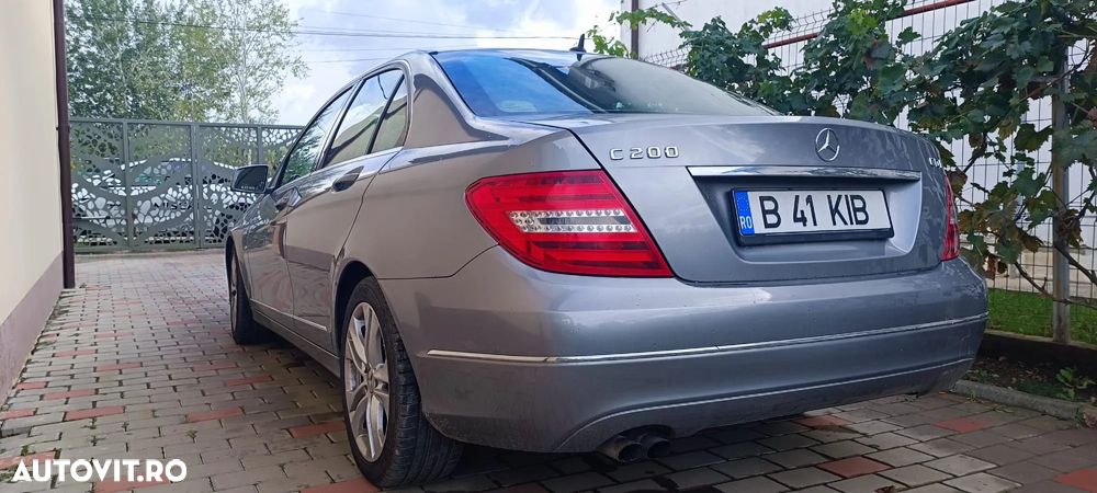 Mercedes-Benz C - 12