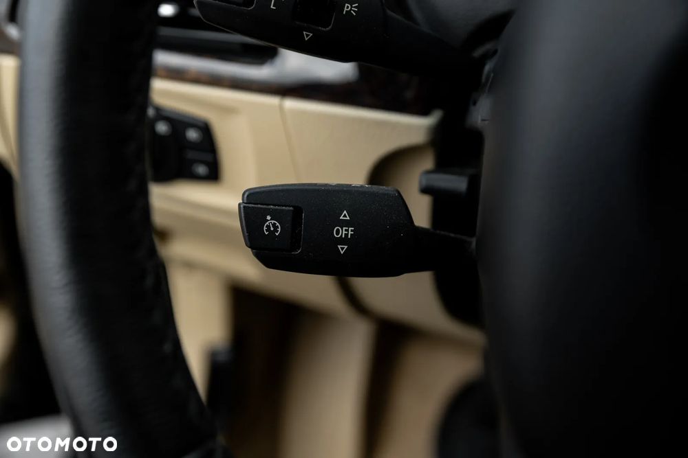BMW Seria 3 320i Edition Lifestyle - 28