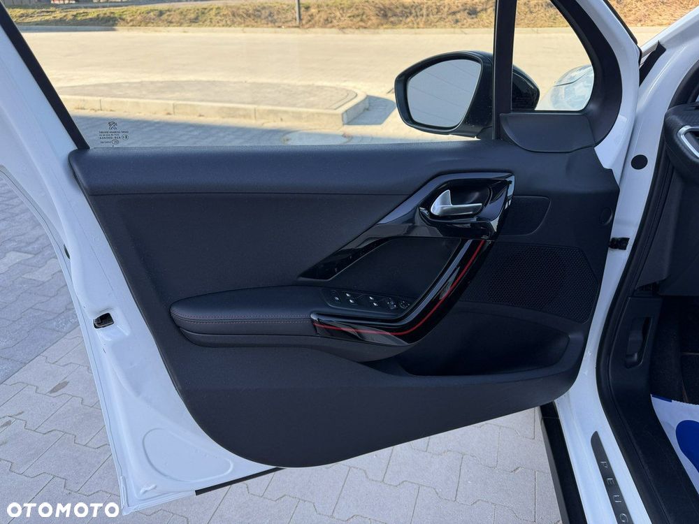 Peugeot 2008 PureTech 110 Stop&Start GT-Line Edition - 17