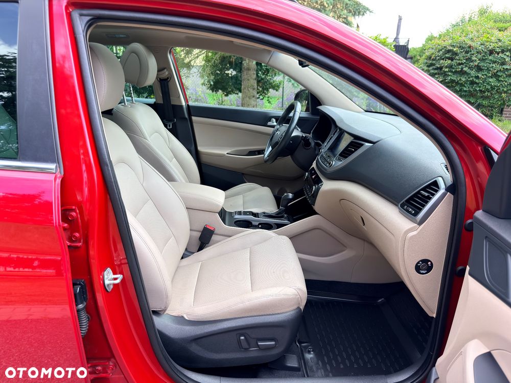 Hyundai Tucson blue 1.7 CRDi 2WD DCT Premium - 27