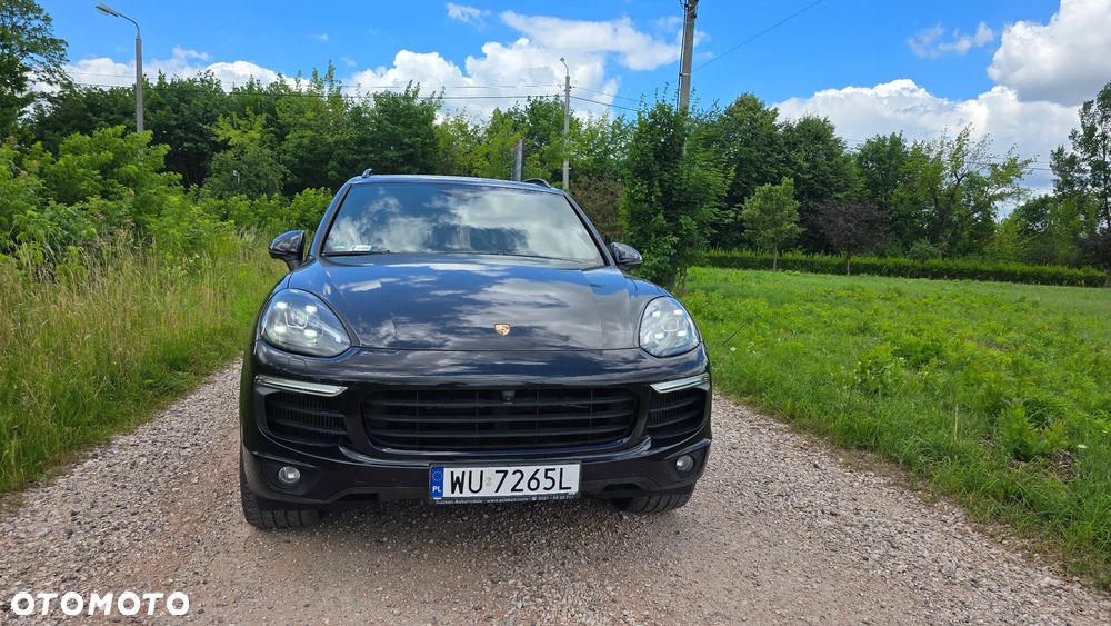 Porsche Cayenne S Platinum Edition - 2