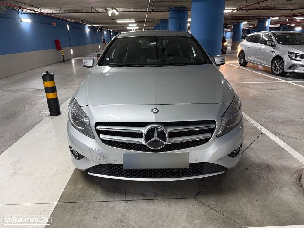 Mercedes-Benz A 200 CDI (BlueEFFICIENCY) Urban - 2