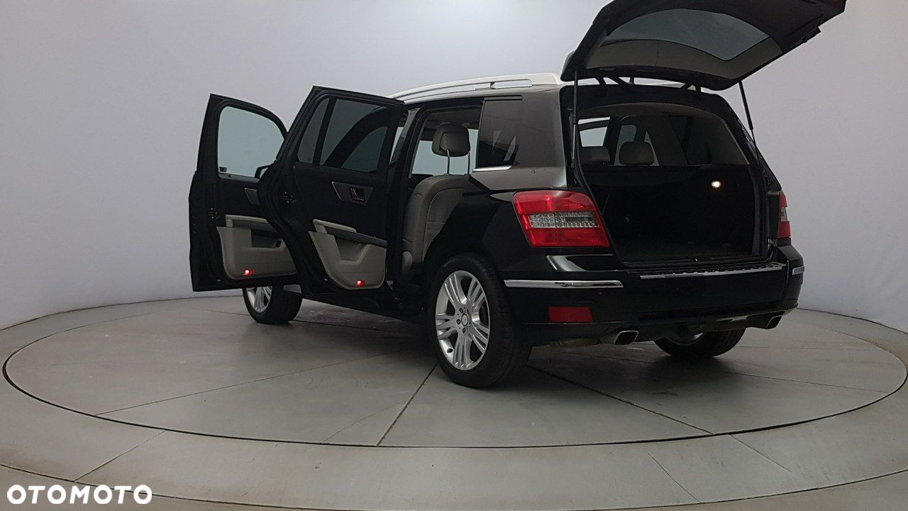 Mercedes-Benz GLK - 11