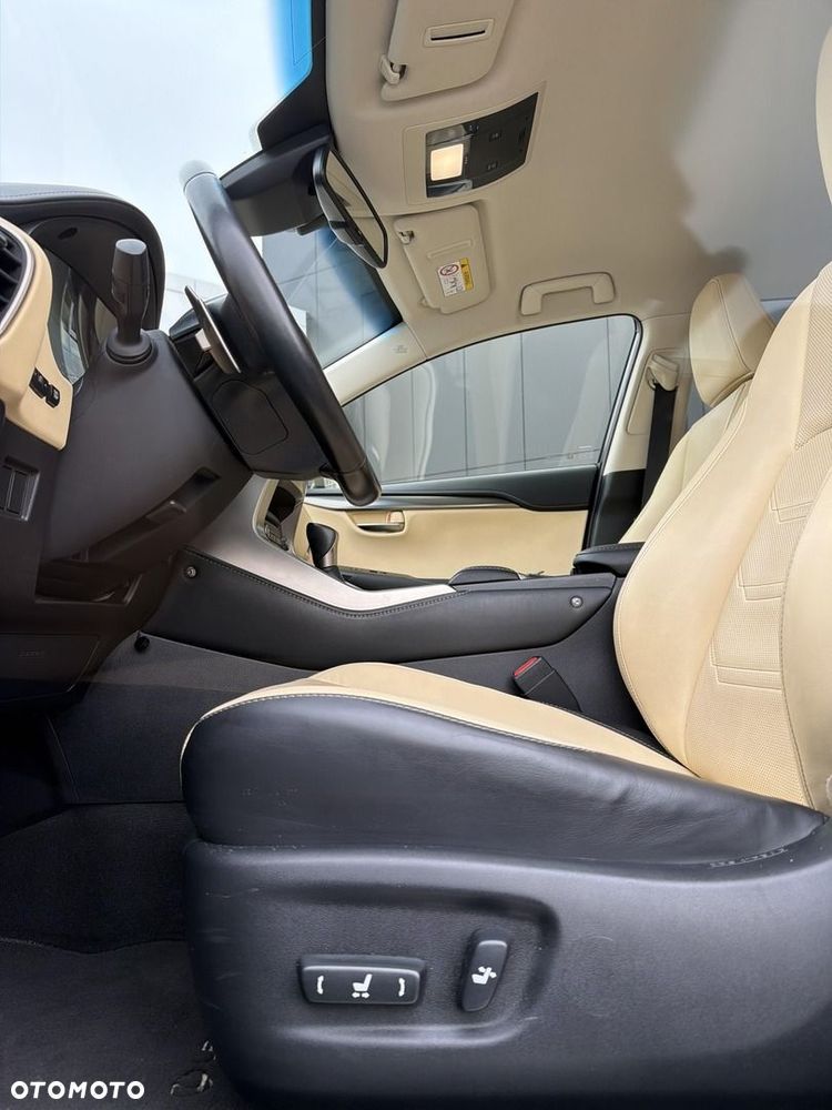 Lexus NX 300h Comfort AWD - 10