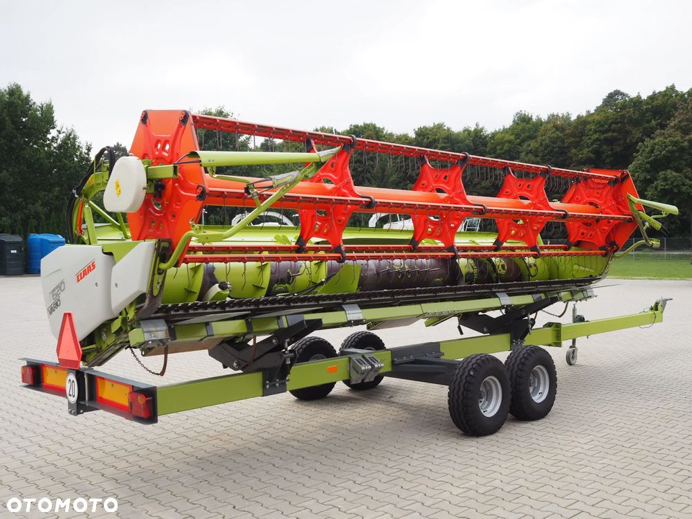 Claas Tucano 440 + V620 - 13