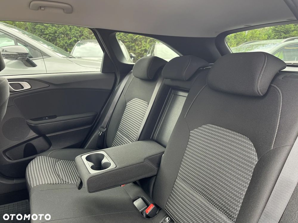 Kia Ceed 1.5 T-GDI M DCT - 16