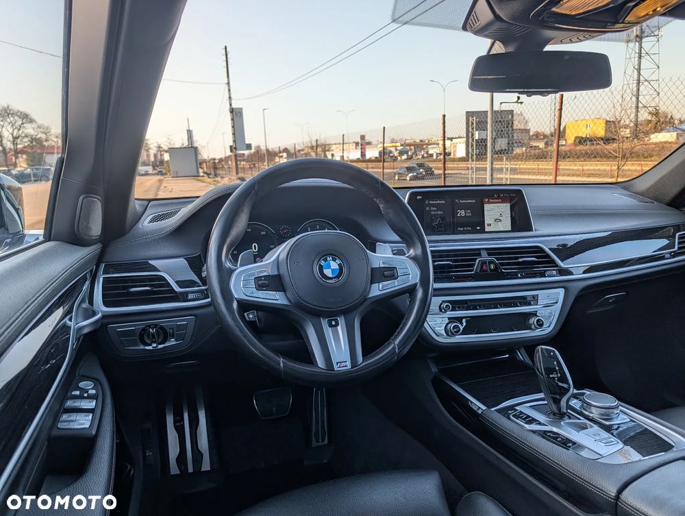 BMW Seria 7 - 11