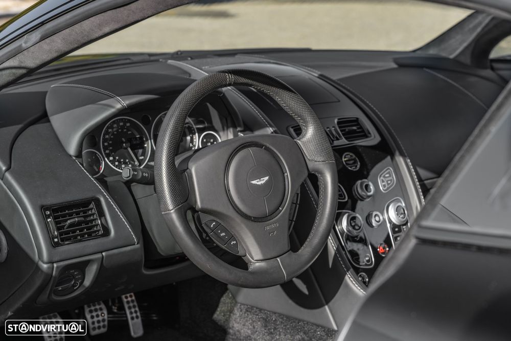 Aston Martin Vantage Coupe - 15
