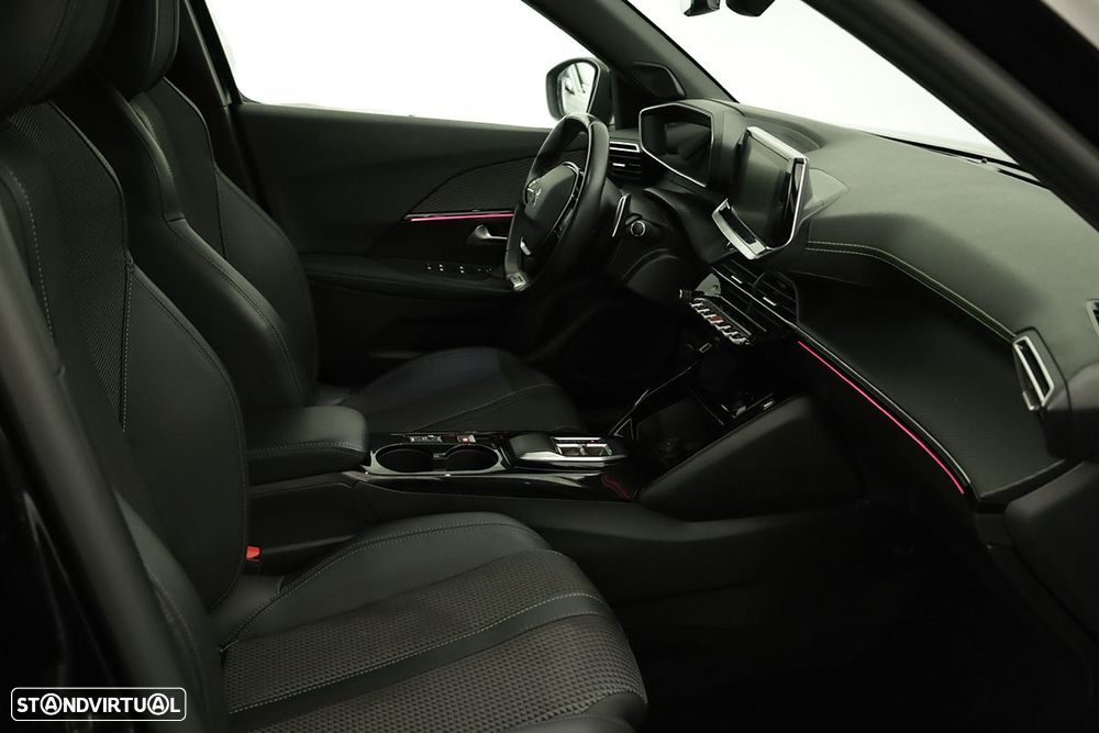 Peugeot 2008 1.2 PureTech GT EAT8 - 22