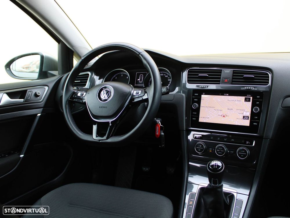 VW Golf 1.6 TDI Confortline - 22