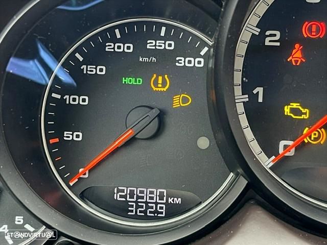 Porsche Cayenne Turbo S Tiptronic S - 15