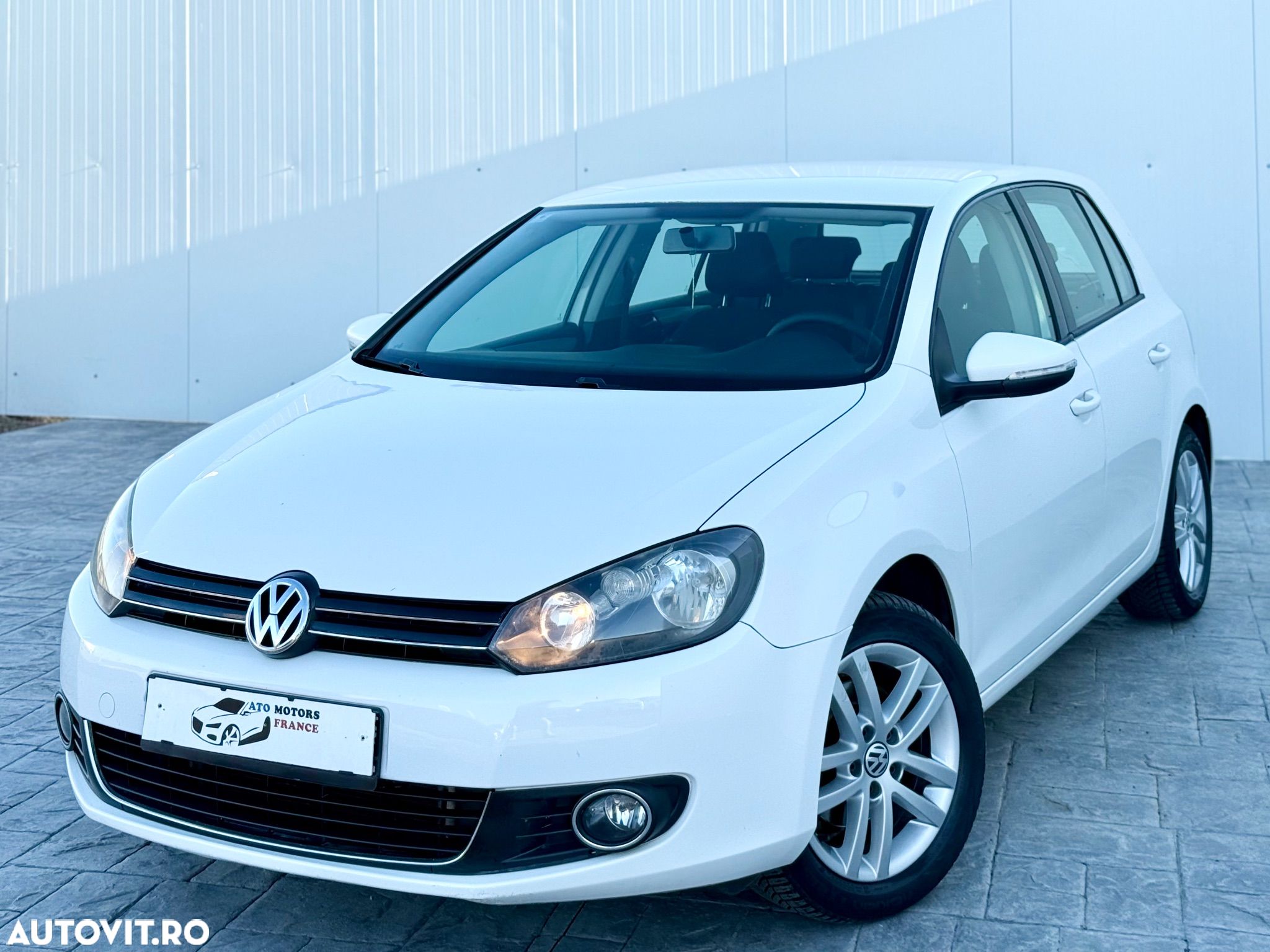 Volkswagen Golf 1.6 TDI BlueMotion Technology DPF Highline DSG - 1