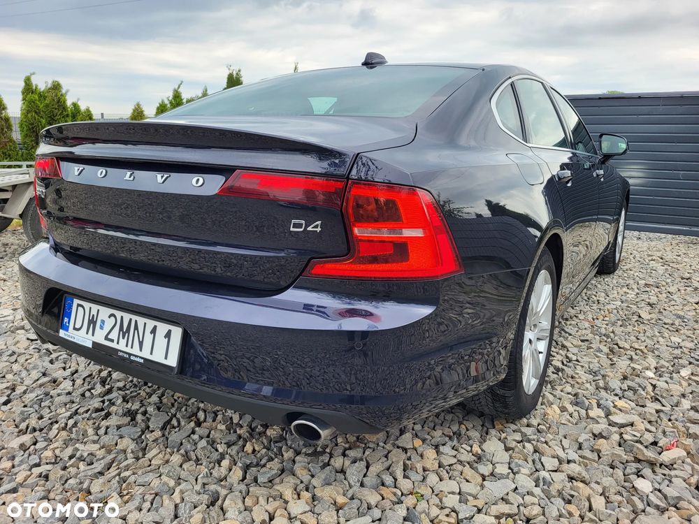 Volvo S90 - 17