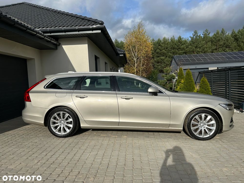 Volvo V90 D5 AWD Momentum - 2