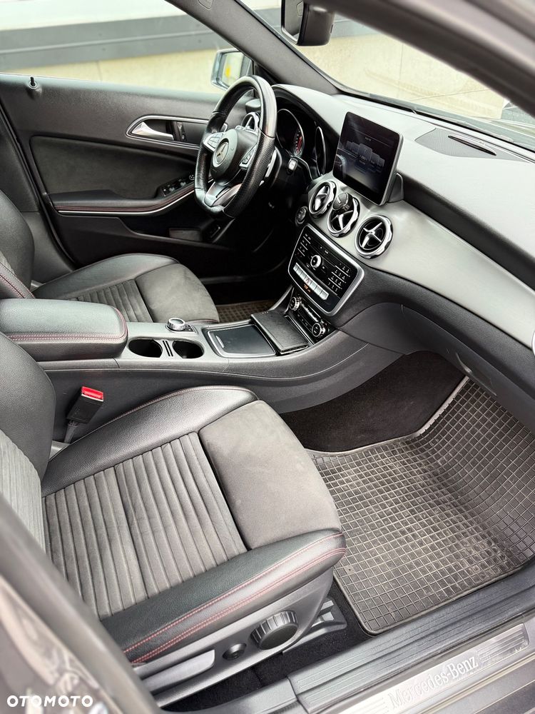 Mercedes-Benz GLA 200 7G-DCT AMG Line - 10