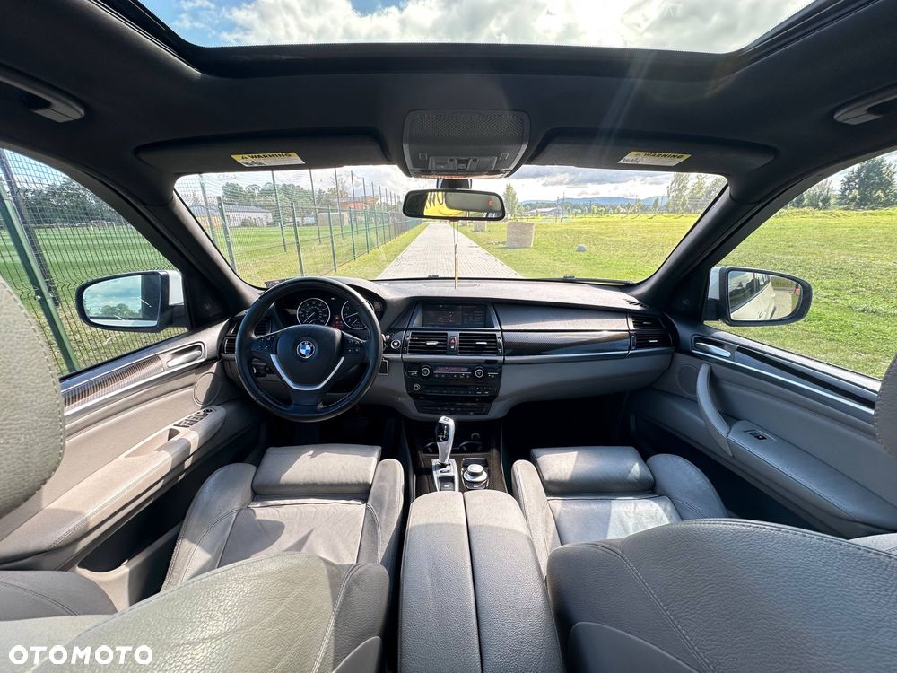 BMW X5 3.0si xDrive - 29