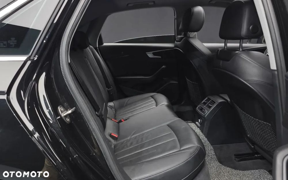 Audi A4 Limousine 40 TFSI quattro S tronic - 7