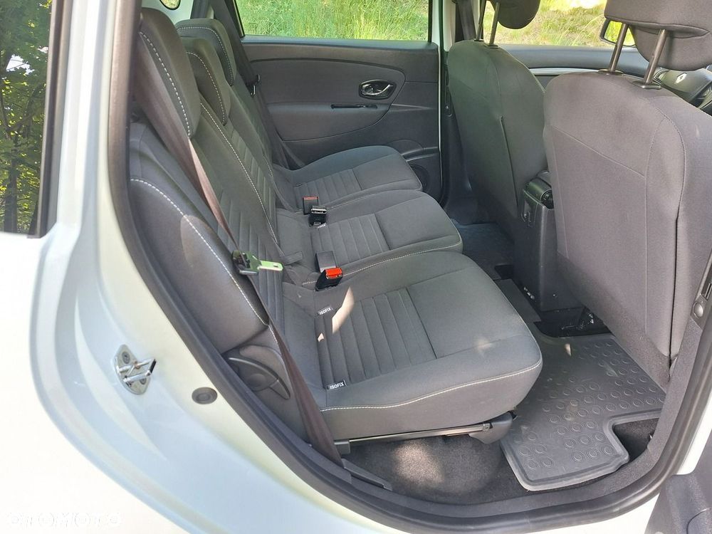 Renault Scenic - 17