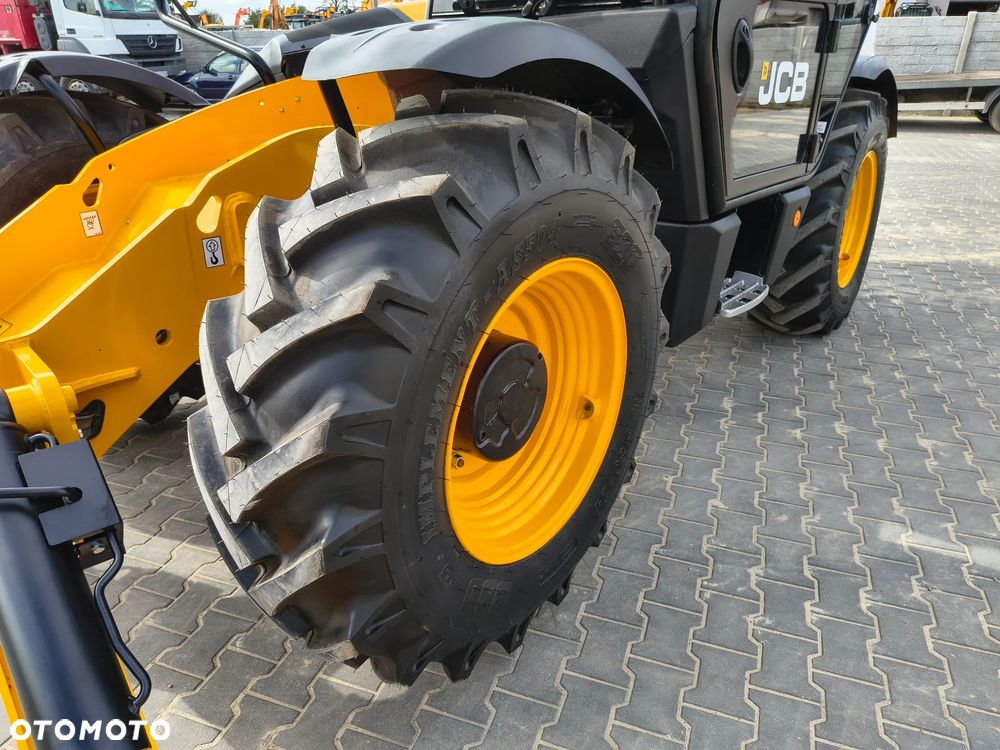 JCB 533-105 - 16