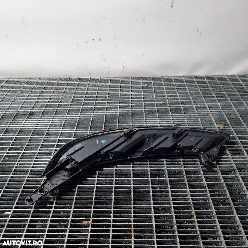 Far Dreapta Citroen C4 Cactus 2014 - 2017 SUV 4 Usi (1483) Fara xenon - 3