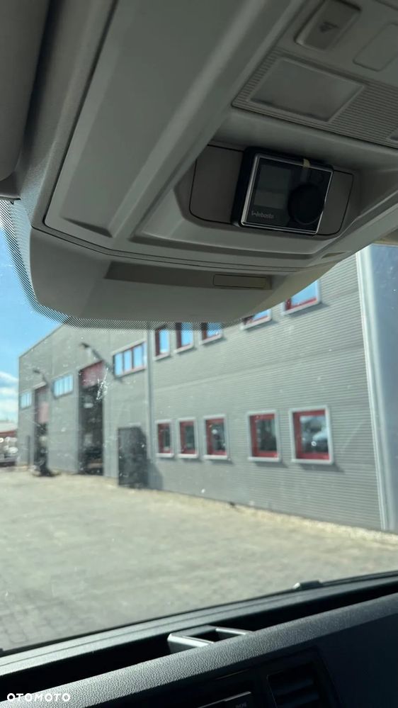 Volkswagen Crafter - 11